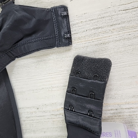 Secret Treasures black lightly padded no wire bra convertible straps Size 42C - Picture 12 of 12